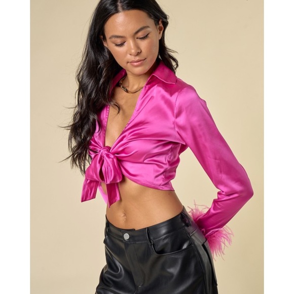 Studio 54 style hot pink tie over wrap cropped blouse w/ feather fluffy sleeves - Picture 7 of 7